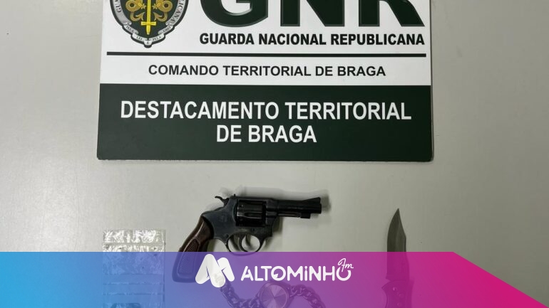 Gnr Mulher Detida Por Posse De Arma Proibida R Dio Alto Minho