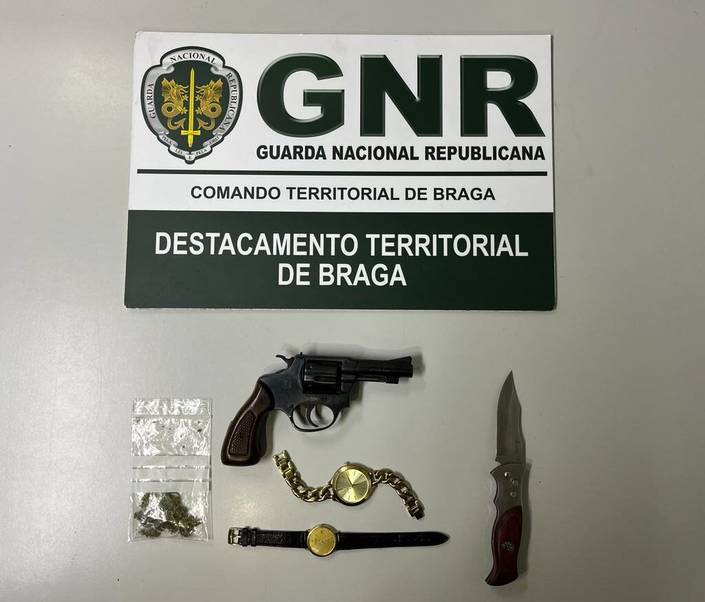 Gnr Mulher Detida Por Posse De Arma Proibida R Dio Alto Minho