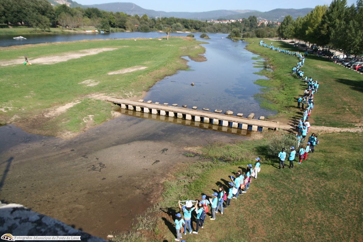 Abraço ao rio Lima assinala Dia Nacional da Água e Dia Internacional do Idoso