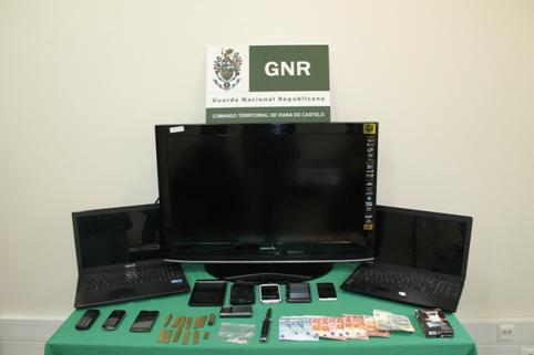 GNR detém dois homens em Caminha por suspeita de tráfico de droga e posse de arma proibida