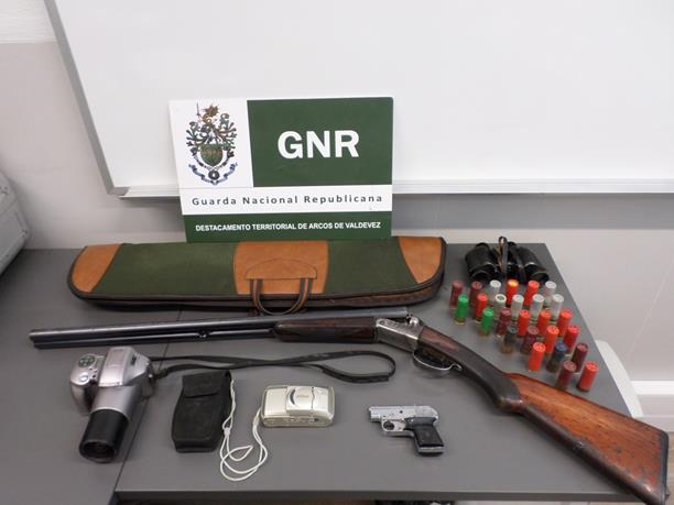 GNR recupera armas e equipamentos furtados por jovens de Ponte da Barca