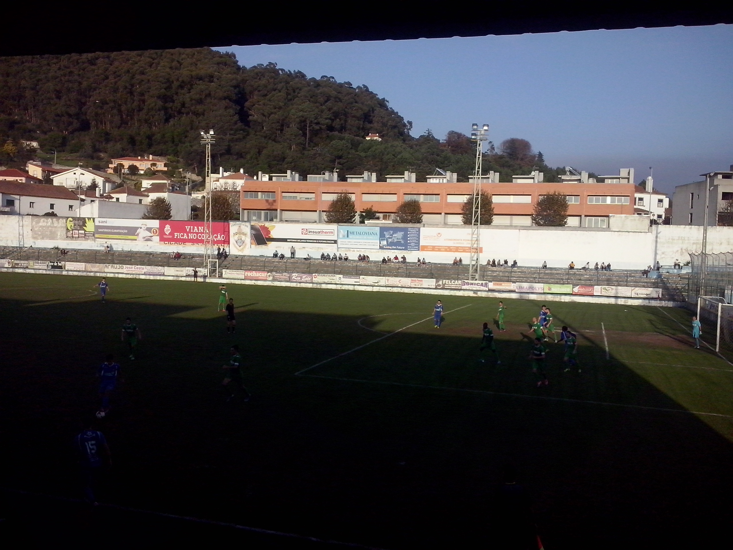 Vianense empate em casa (1-1) com Vilaverdense