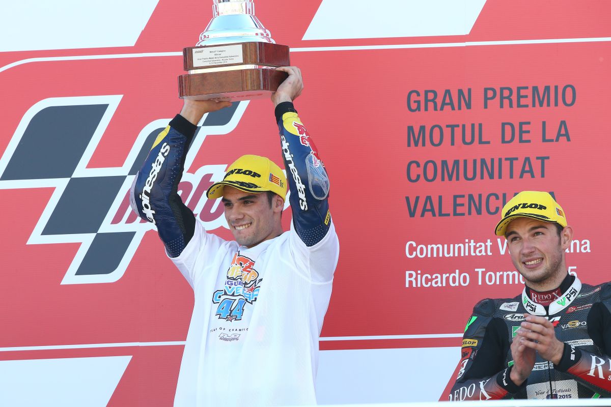 Moto 3: Miguel Oliveira vence em Valência