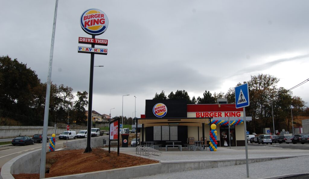 Restaurante de ‘fast food’ cria 17 novos postos de trabalho em Monção