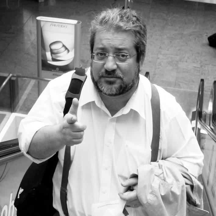 Artista Carlos da Torre expõe “Preto no Branco e outros Medos” em Viana do Castelo