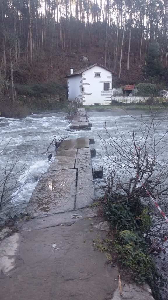 Associação de Viana pede reparação urgente de ponte pedonal dos Caminhos de Santiago