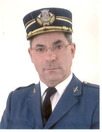 Martinho Campos distinguido com crachá de ouro pelos 45 anos ao serviço dos bombeiros municipais de Viana