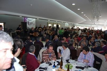 Mais de 500 homens e mais de 500 quilos de carne para cumprir, no sábado, tradição do “Bife da Páscoa”