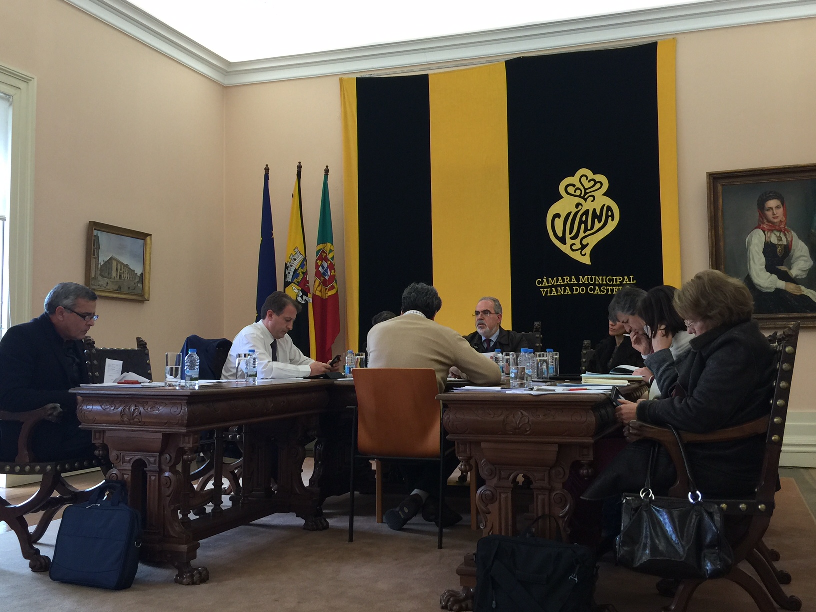 TAP: Câmara de Viana do Castelo aprova moção contra alterações nas rotas