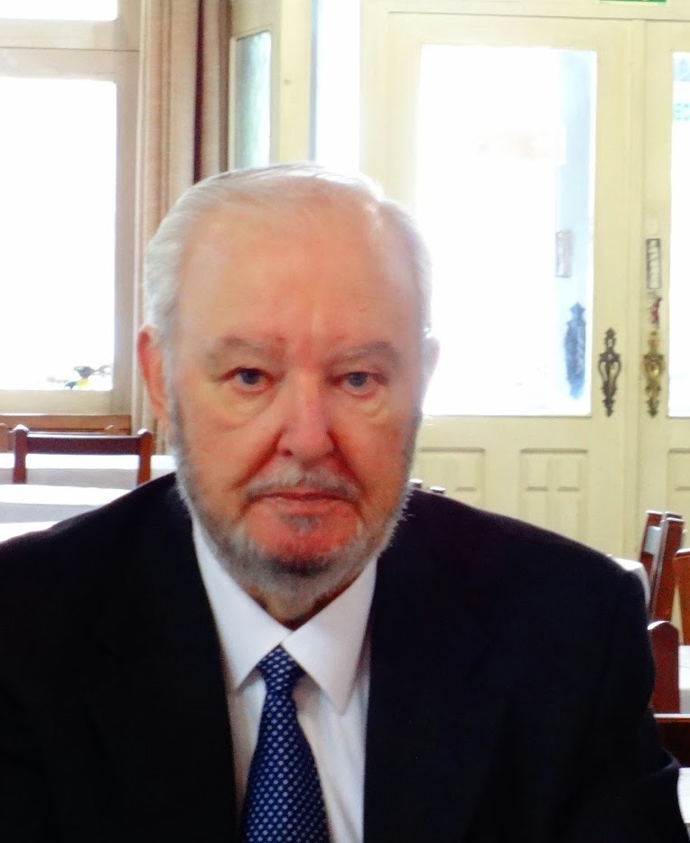 Câmara de Viana decreta dois dias de luto pela morte de antigo presidente da Câmara