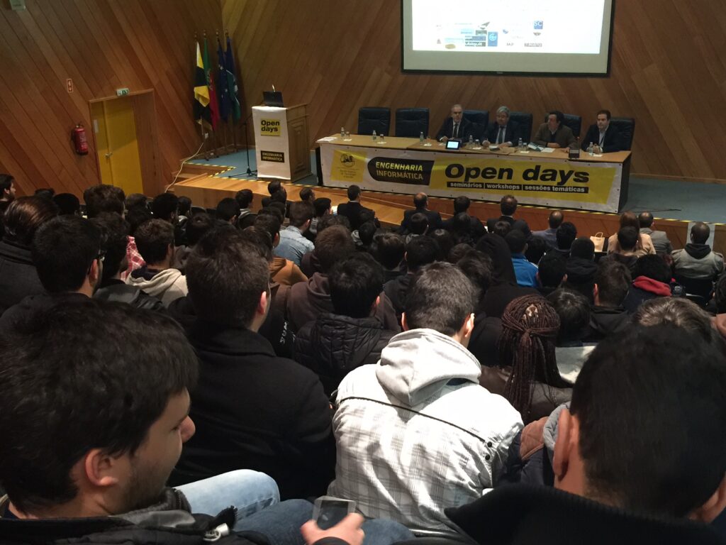 Empresa de ‘software’ investe um milhão de euros em centro de competências em Viana que vai criar 100 empregos e trabalhar para a Europa