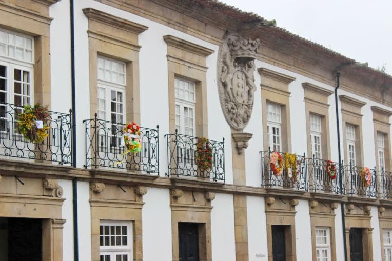 Cerveira florida à moda antiga para recuperar tradição local