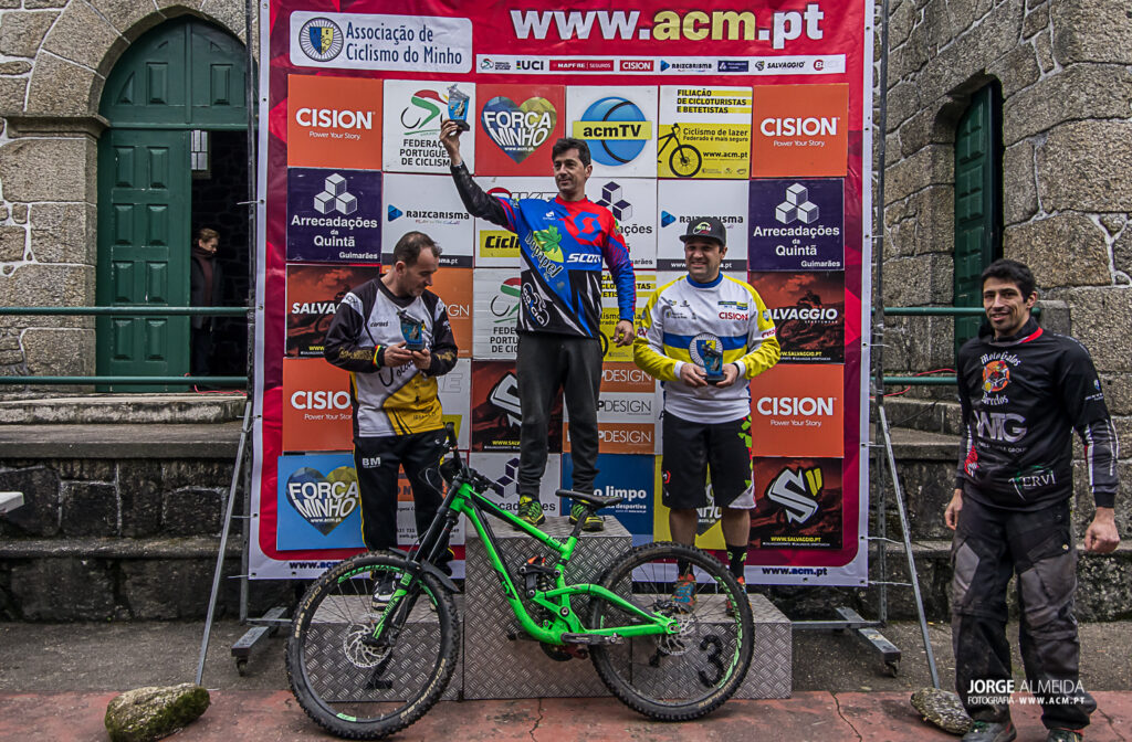 Fernando silva e Filipa Peres vencem 2º BTT DHI Moto Galos em Barcelos (FOTOS)