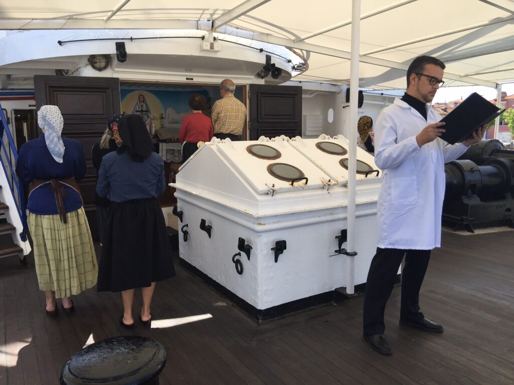 Espectadores da peça “Anjo Branco” selecionados com mesmo sistema utilizado nos hospitais