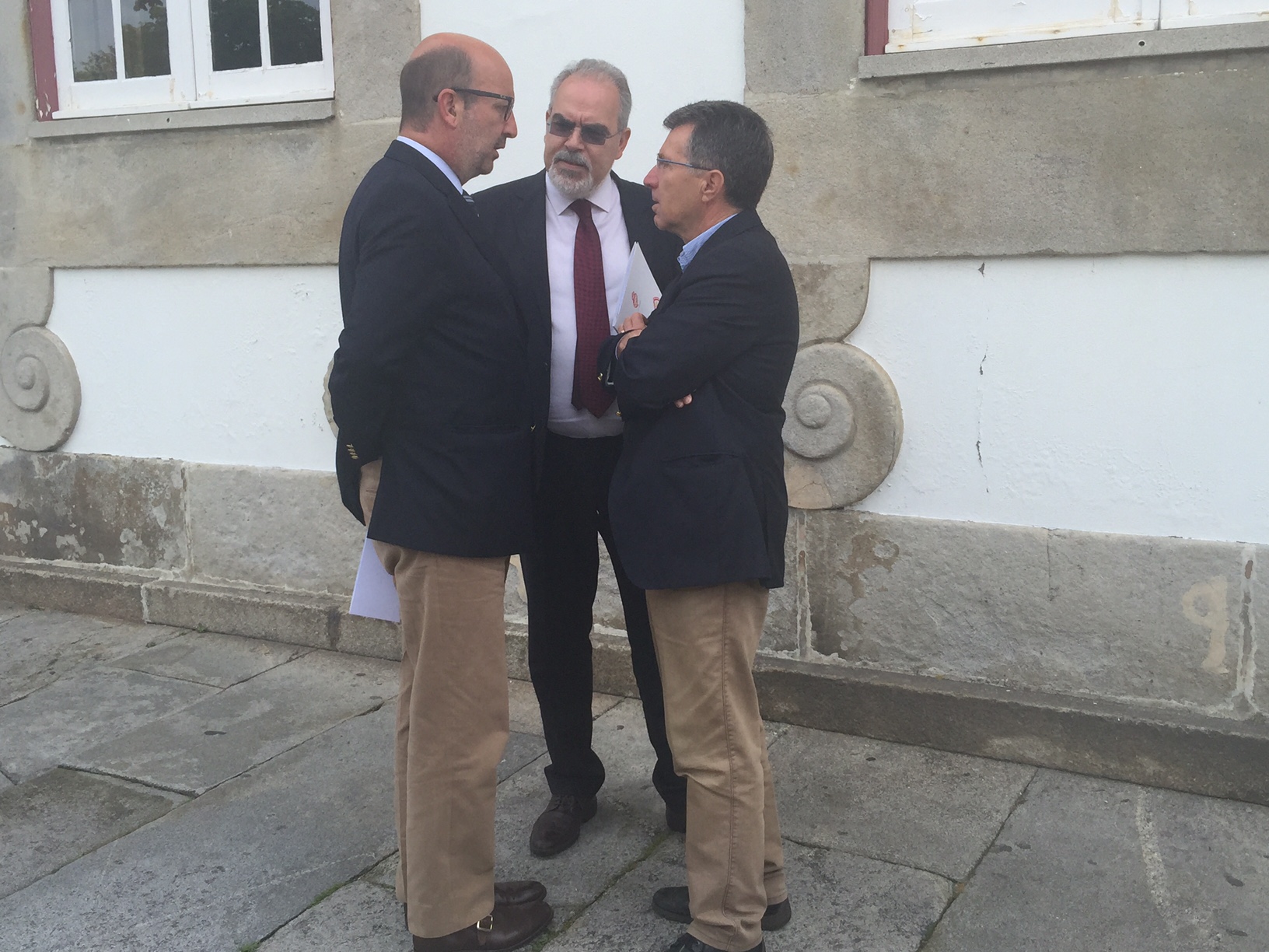 Ministro do Ambiente desafia Câmara de Viana a identificar edifícios para reabilitar e arrendar