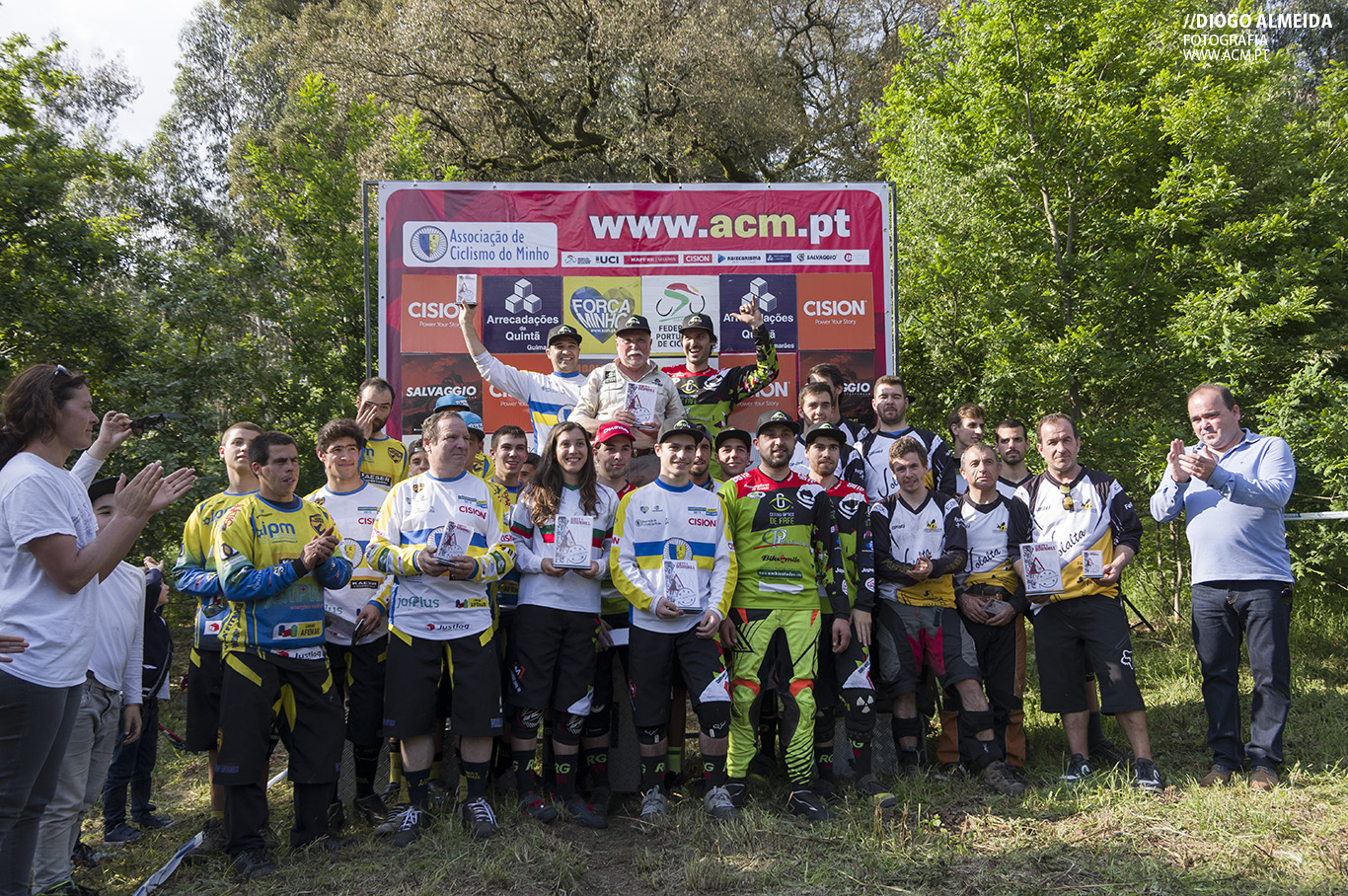 BTT DHI Vila de São Torcato: Campeão do Minho e campeã nacional de Down Hill vencem em Guimarães