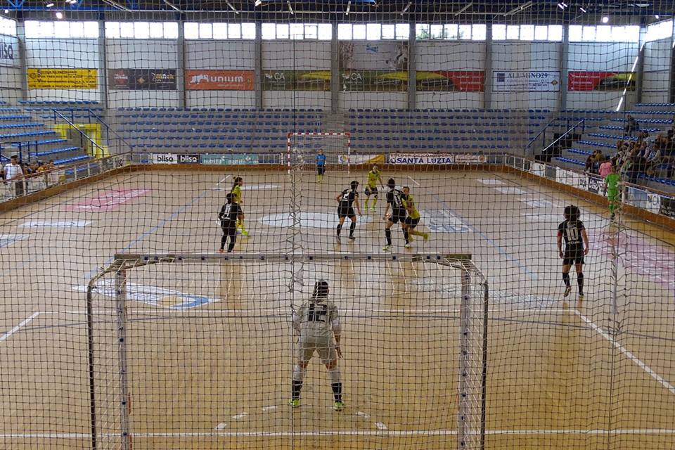 Futsal feminino: Despedida de Monserrate esta época com “chuva” de golos