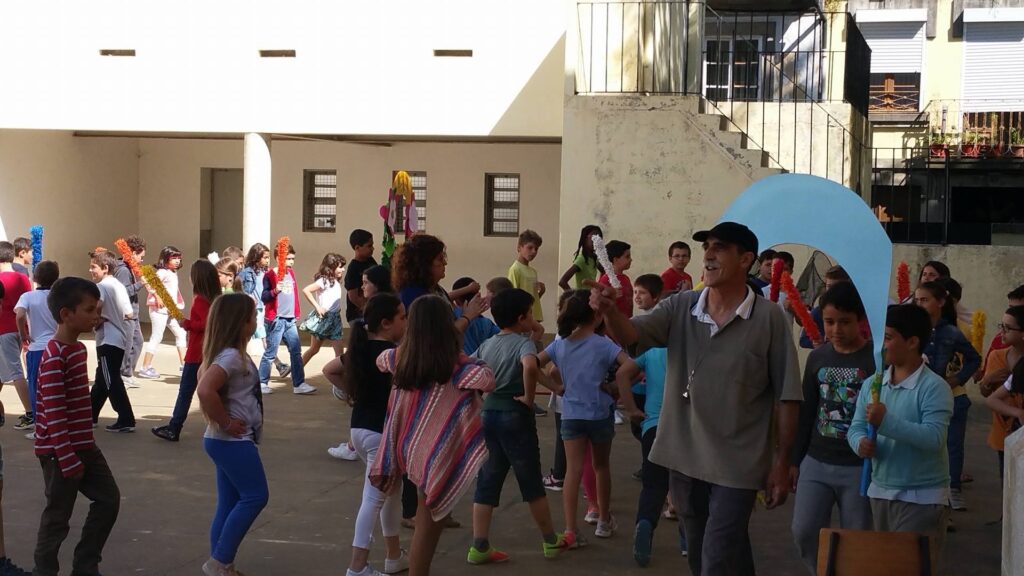 Cerca de 120 alunos do Agrupamento de Escolas de Monserrate desfilam amanhã em Viana