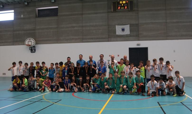 EB1 de Arcozelo vence torneio de futsal em Ponte de Lima