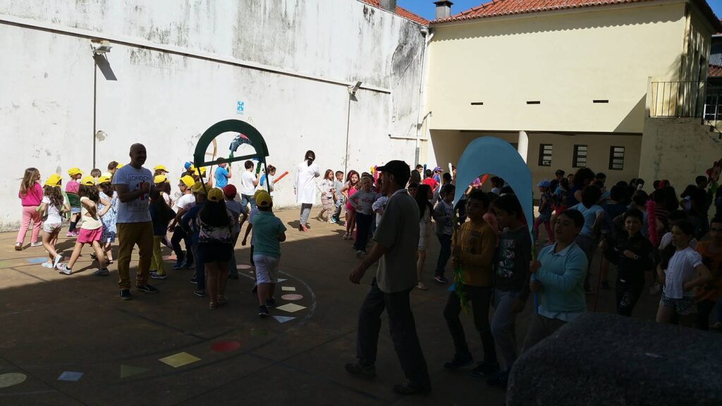 Cerca de 120 alunos do Agrupamento de Escolas de Monserrate desfilam amanhã em Viana