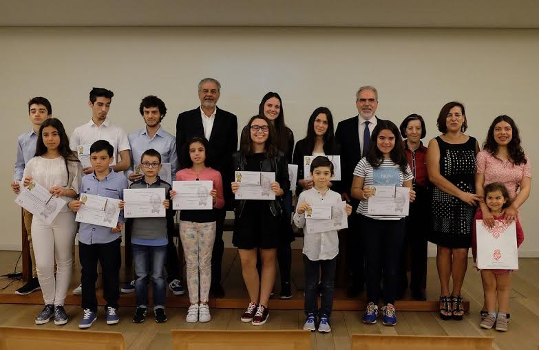 Vencedores do concurso António Manuel Couto  Viana receberam prémios entregues pela Câmara