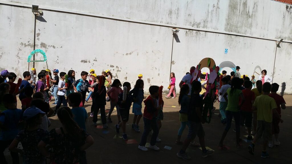 Cerca de 120 alunos do Agrupamento de Escolas de Monserrate desfilam amanhã em Viana