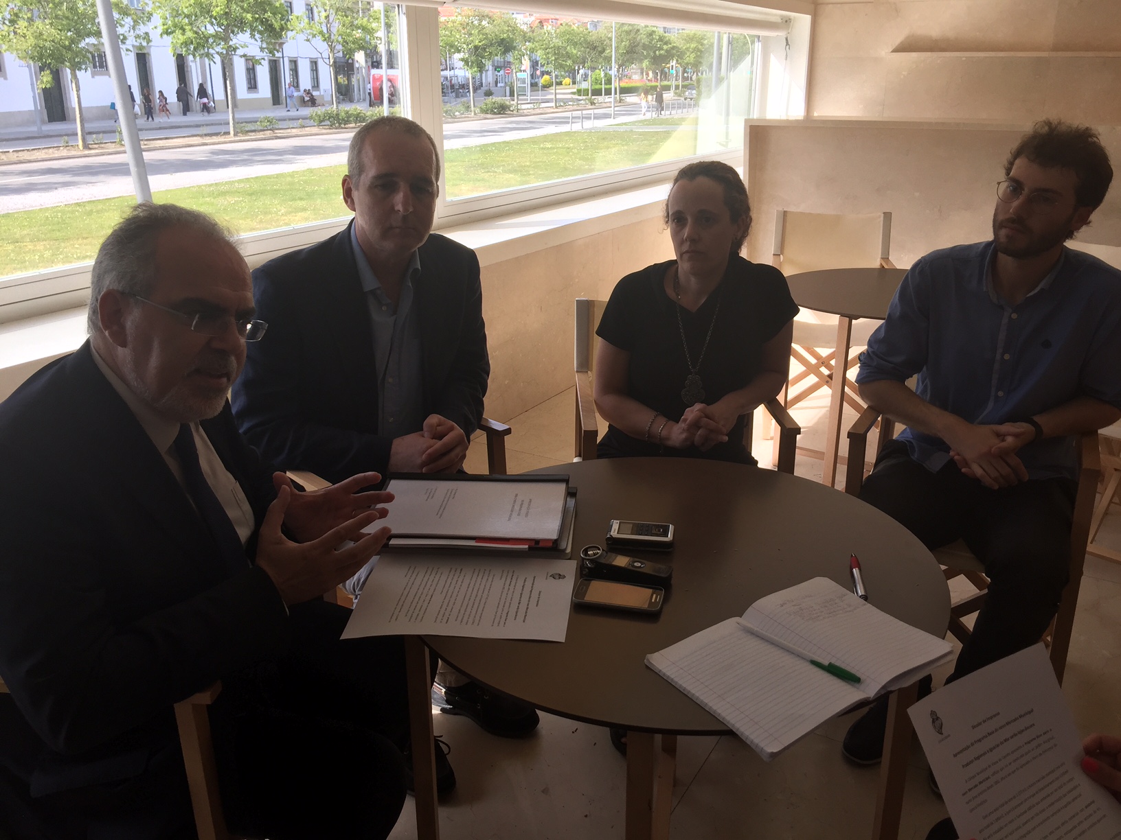 Câmara de Viana apresenta esboço reajustado do novo mercado previsto para o local do prédio Coutinho
