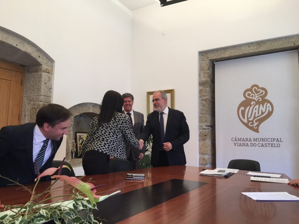Investimento municipal de 700 mil euros gera 180 postos de trabalho em Viana