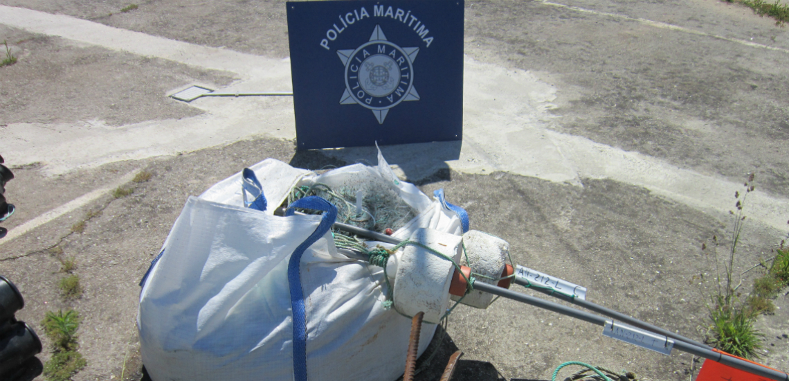 Polícia Marítima de Caminha apreende redes de embarcação que operava em zona proibida