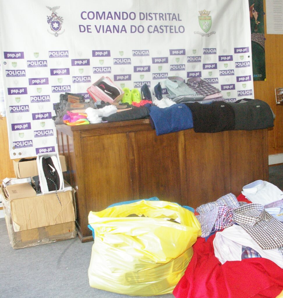 PSP aprende contrafação nas feiras de Viana e Ponte de Lima