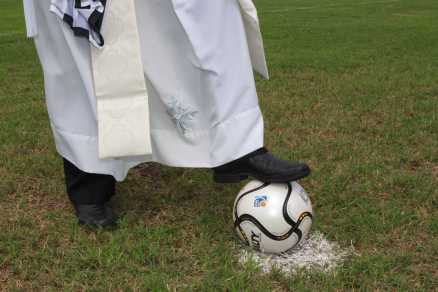 Padres de Viana revalidam título de campeões de futsal