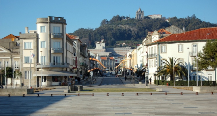 Avenida dos Combatentes sem trânsito à noite, de sexta a domingo, em agosto por causa das festas da Agonia.