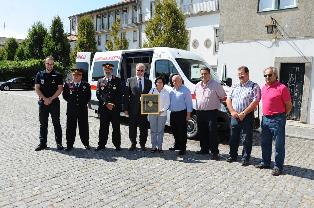 Bombeiros Voluntários de Viana do Castelo já têm nova ambulância