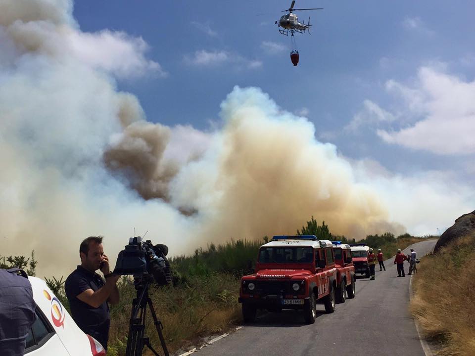 Incêndio na União de Freguesias de Reboreda e Nogueira dado como extinto