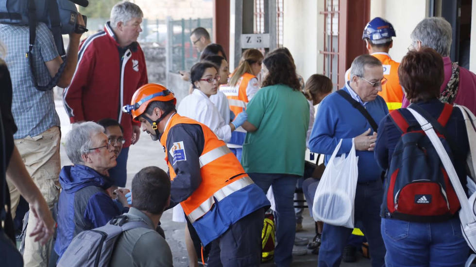 Comboio Celta com 60 passageiros descarrila na Galiza