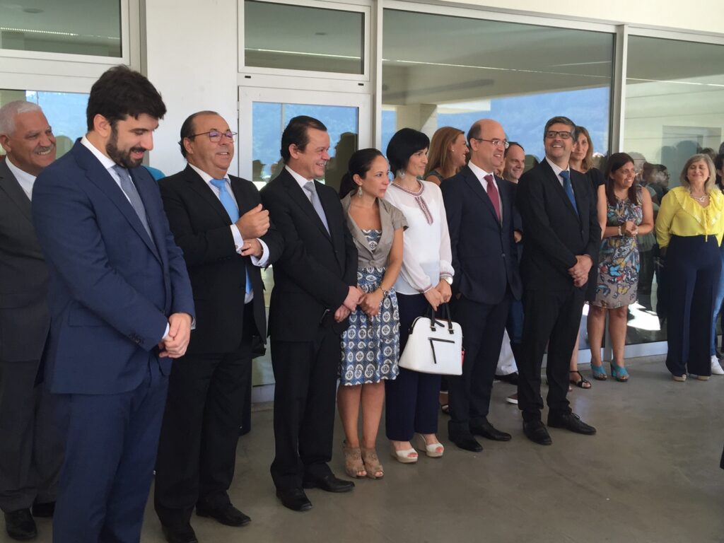 Ministro da Educação diz que ano letivo começa com “tranquilidade” com professores e auxiliares “colocados a tempo”