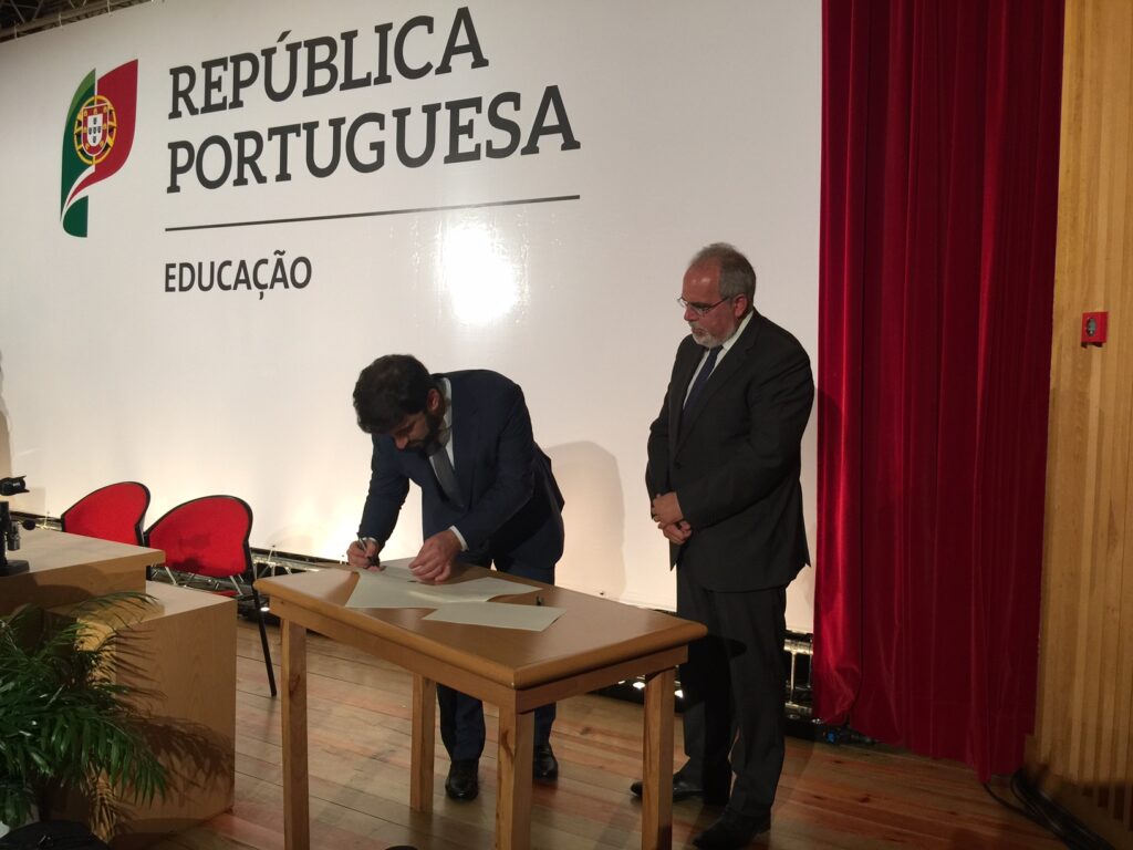 Obras nas Escolas Frei Bartolomeu dos Mártires e Barroselas arrancam na Páscoa de 2017