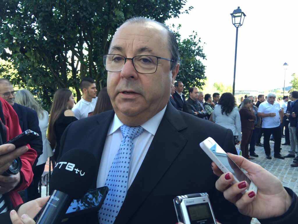 Ministro Cadeira Cabral realça em Ponte da Barca importância do turismo para economia portuguesa