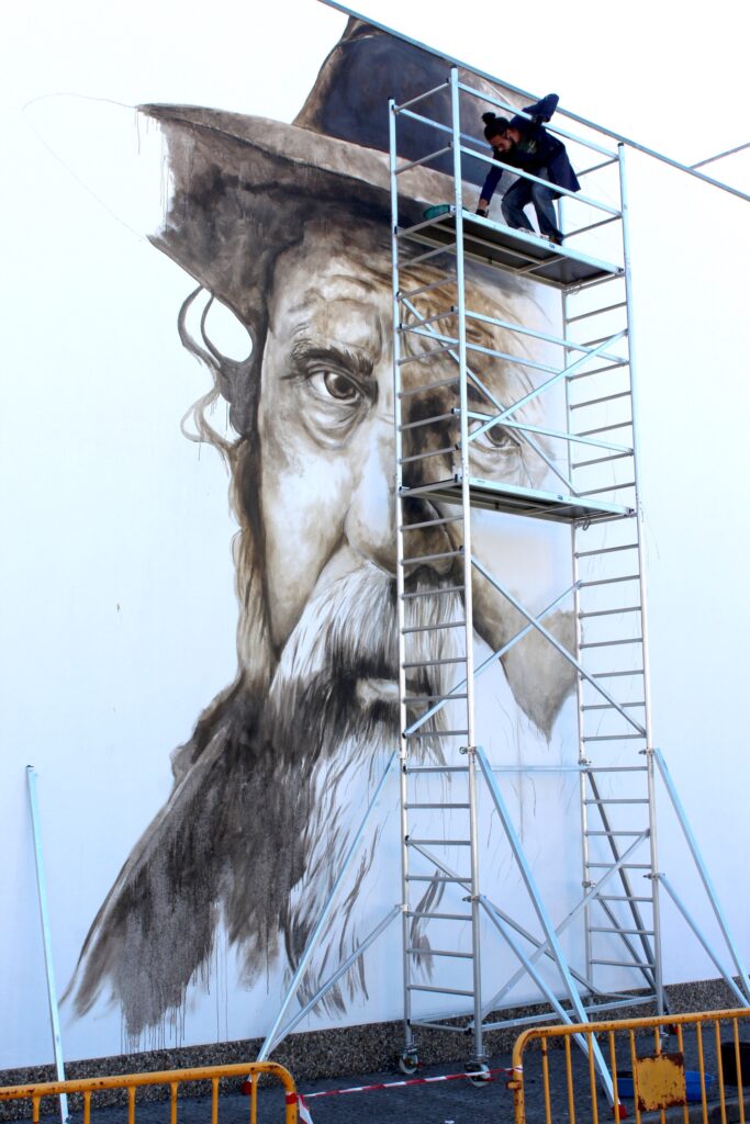 Artista brasileiro pinta mural de mais de oito metros em Cerveira de homenagem a José Rodrigues