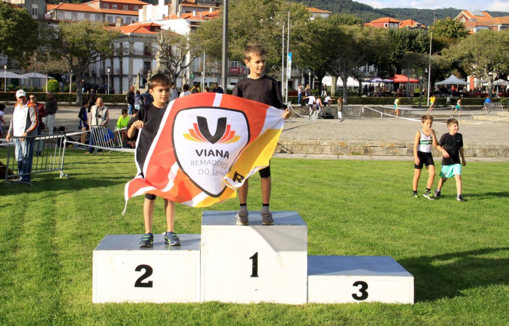 Quase 300 atletas participaram no IV Duatlo Internacional Viana Remadores do Lima