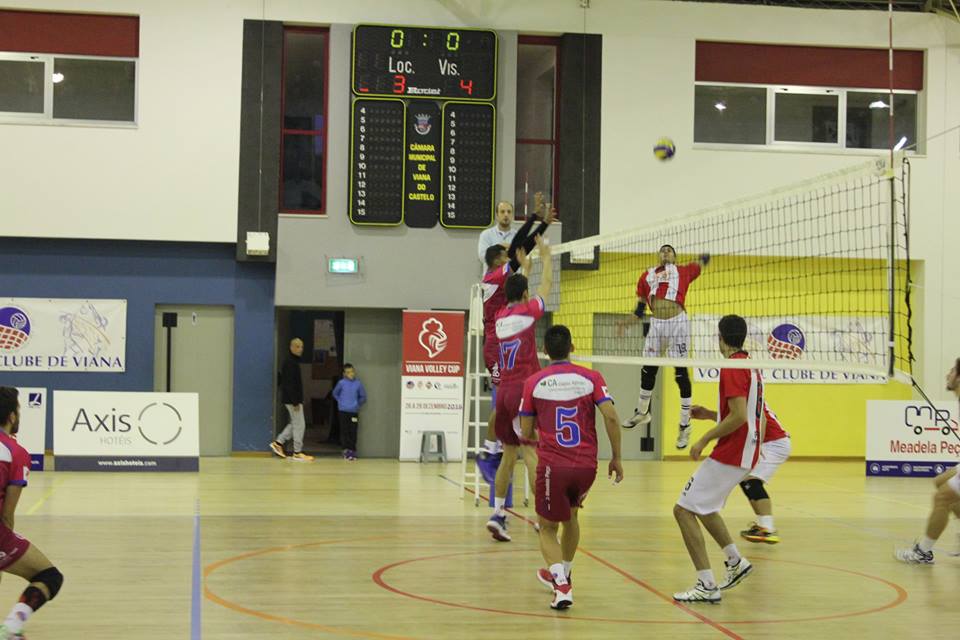 Voleibol Clube de Viana/Casa Peixoto vence pela primeira vez no Campeonato da 1ª Divisão