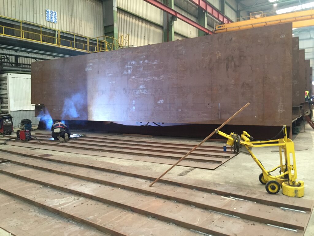 Navios patrulha em construção nos estaleiros da WestSea prontos em meados de 2018