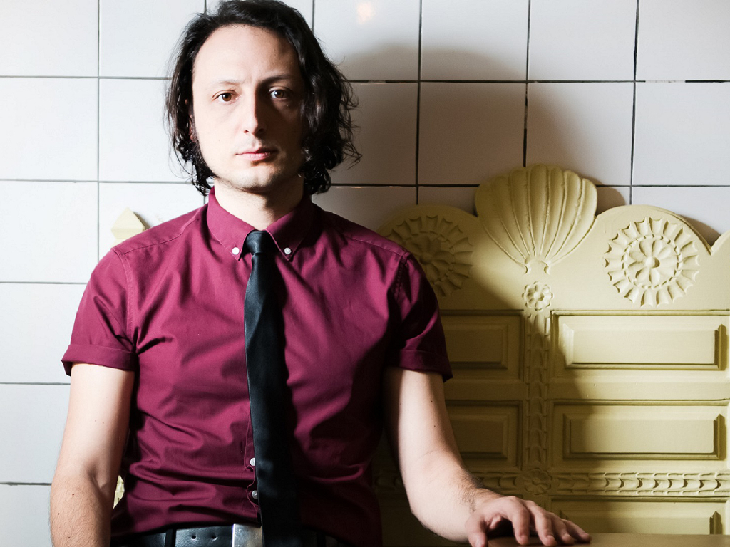 Samuel Úria em concerto na Casa da Cultura de Ponte da Barca