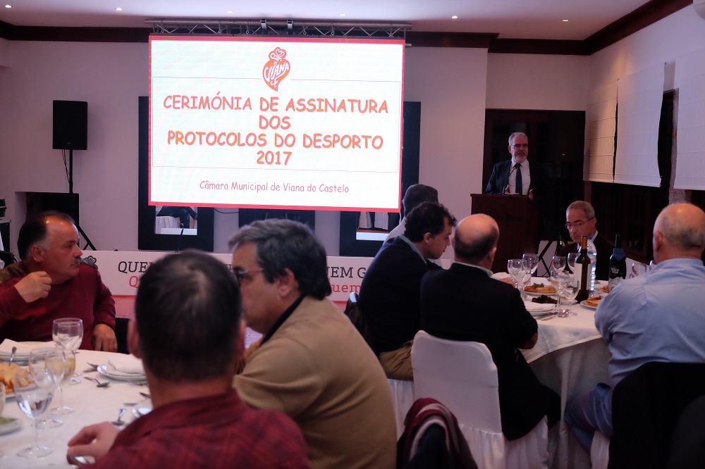 Câmara de Viana dá 320 mil euros para apoiar prática desportiva no concelho