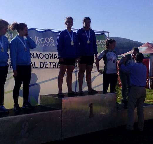 Atletas da Darque Kayak Clube vencem Taça de Portugal de Tripulações C1 sénior feminino