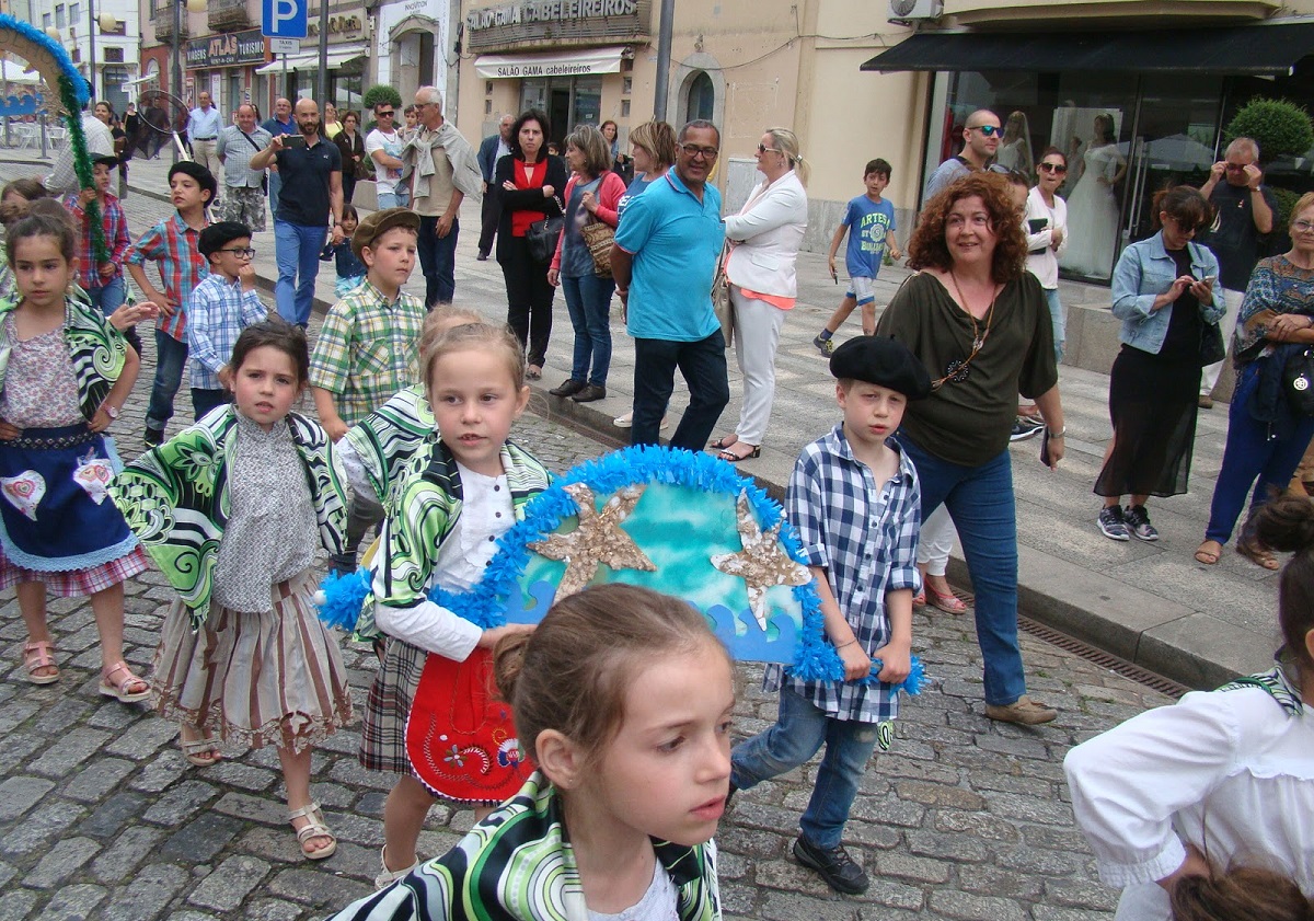 Marchas populares encerram ano letivo da escola da Avenida