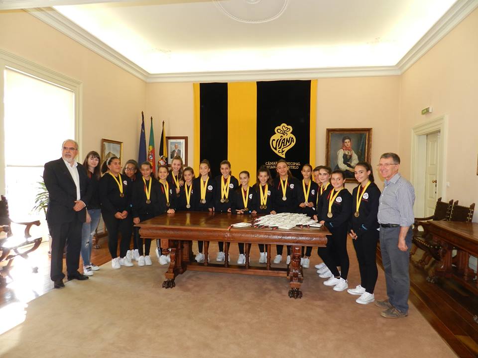 Escola de dança de Viana conquista ouro na Alemanha e é recebida pela Câmara