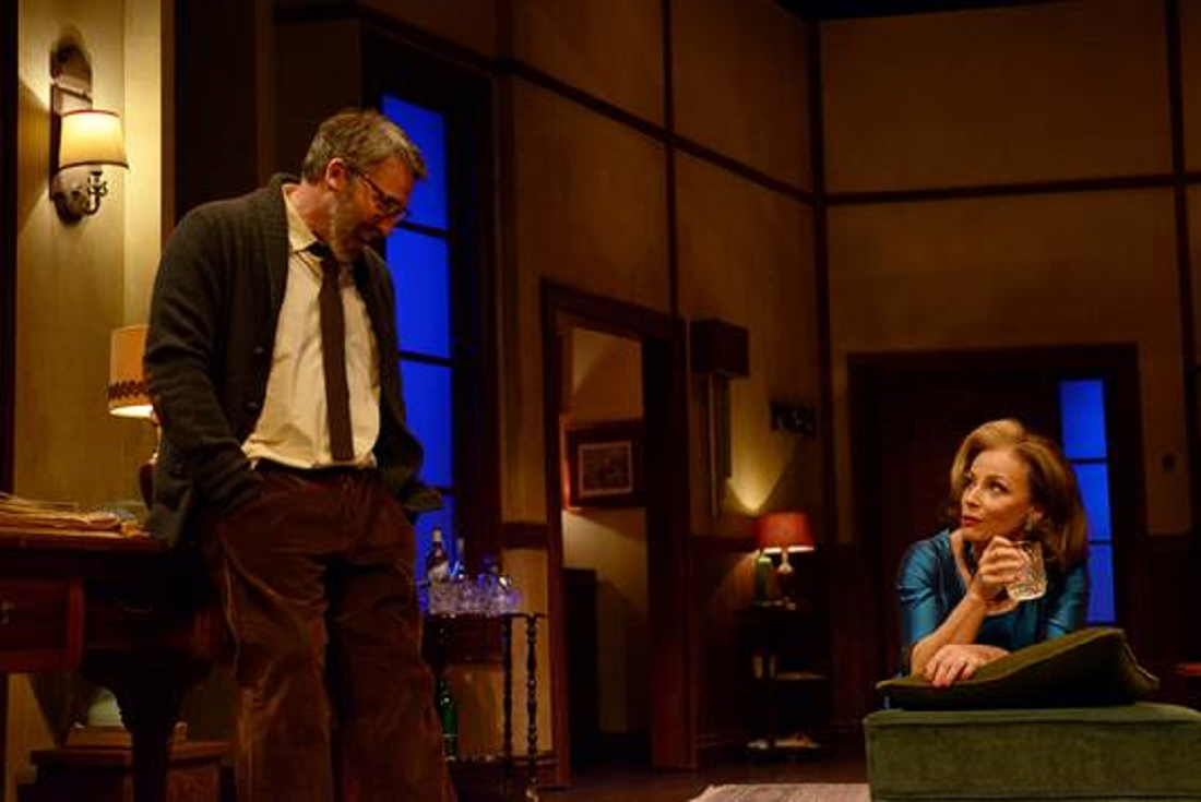 Viana : Alexandra Lencastre e Diogo Infante no teatro Sá de Miranda