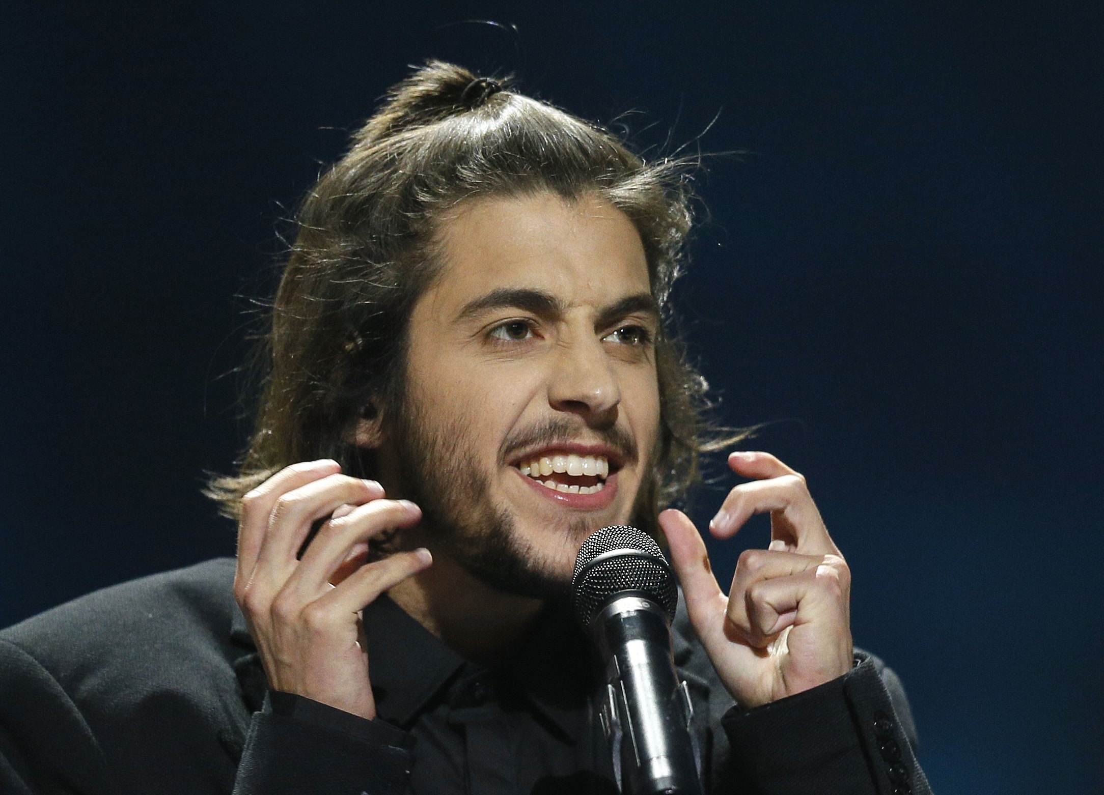 Salvador Sobral não vem ao Bate Forte e vai ser substituído por Raquel Tavares