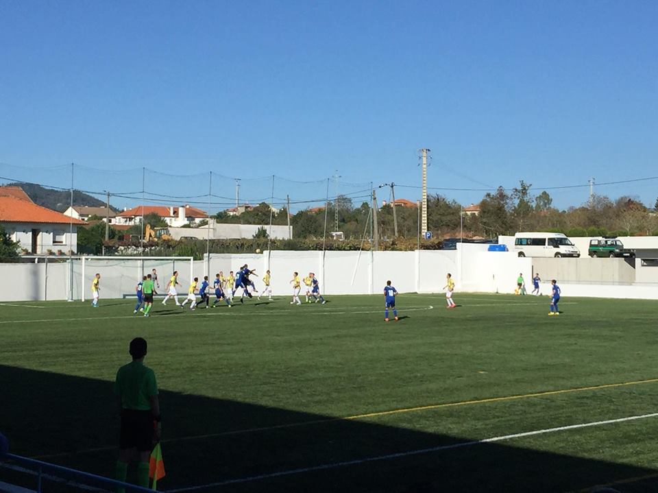 Futebol: SC Vianense vence Lanheses e soma quarta vitoria consecutiva no campeonato com Cerveira isolado na liderança